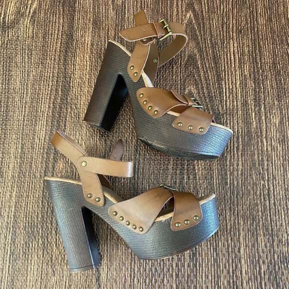 Candies Chunky Platform Boho Sandals Brass Studs Wooden Leather Size 7.5 - Picture 6 of 10